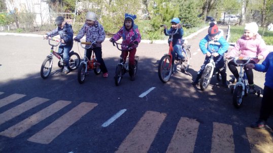 Для дошкольников устроили почти велопробег