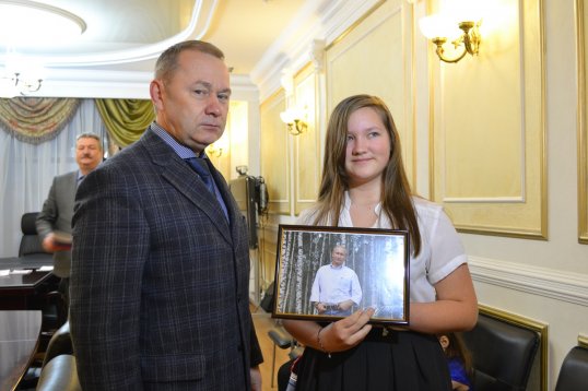 Президентское фото и автограф получила пятиклассница из Перми на день рождения