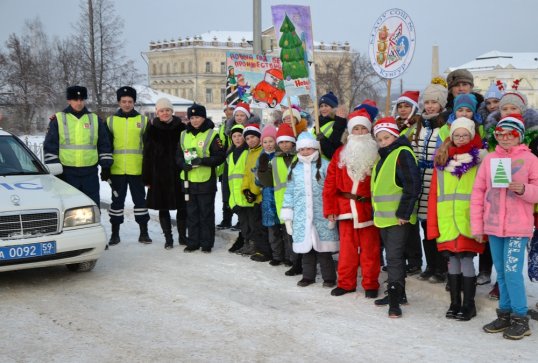 Кунгур присоединился к акции «Полицейский Дед Мороз»