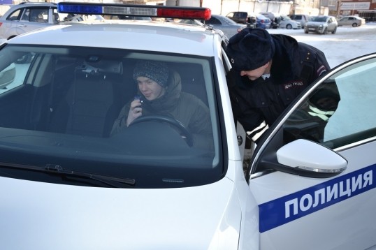 В ряды Госавтоинспекции Кунгура внедрился «Студенческий десант» В ряды Госавтоинспекции Кунгура внедрился «Студенческий десант»