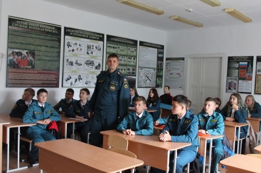 Урок по «Основам безопасности жизнедеятельности» прошел в Комсомольской школе