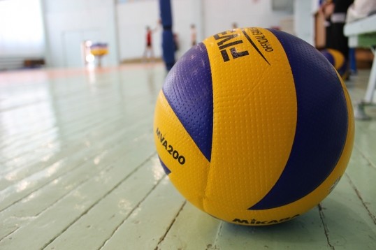 Среди педагогических коллективов Кунгурского района прошли соревнования по волейболу