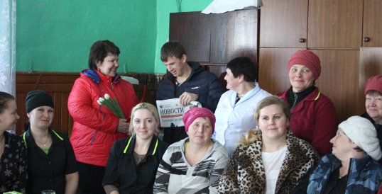 В Кунгурском районе доярочки получили поздравления от детей из города