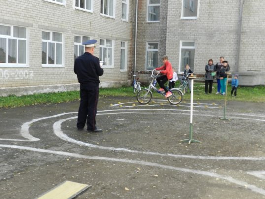 Районный конкурс-фестиваль “Безопасное колесо” прошёл в Берёзовском районе