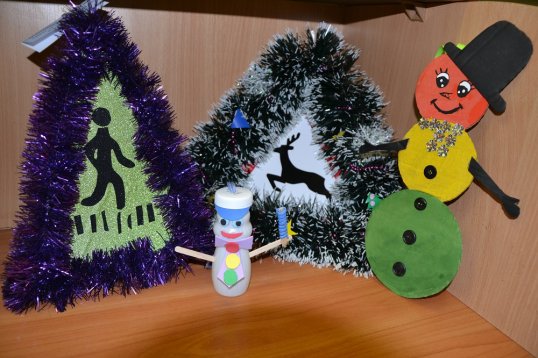 В Кунгуре дети смастерили игрушки для новогодней ёлки Дяди Стёпы