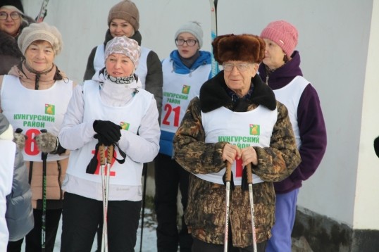 Фестиваль скандинавской ходьбы «Свобода движения» прошагал в Кыласово