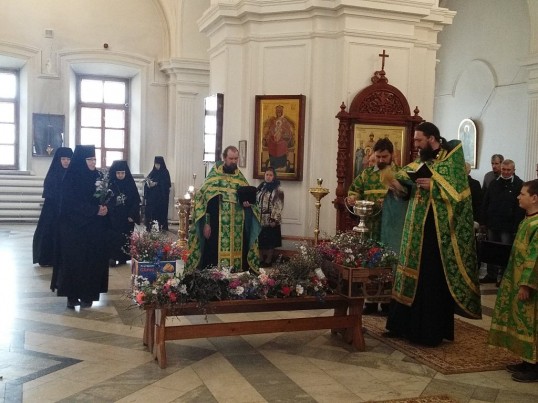 В Кунгурских храмах освятили вербы