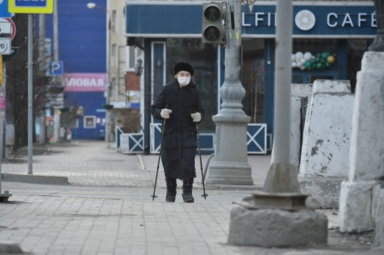 В Прикамье гражданам старше 65 лет маски продадут дешевле