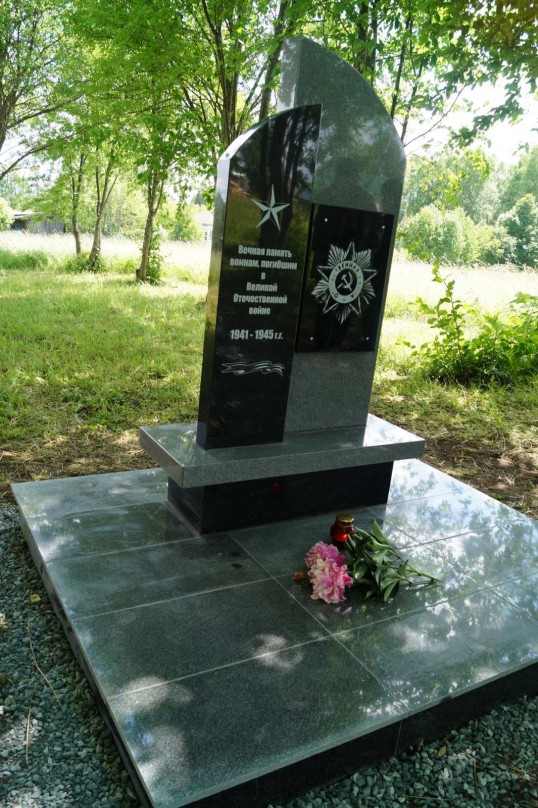 В Осташатах Кунгурского района  появился памятник воинам-землякам, павшим в годы ВОВ