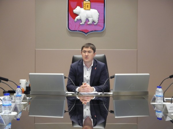 Дмитрий Махонин отчитал глав территорий за нарушение сроков благоустройства общественных пространств