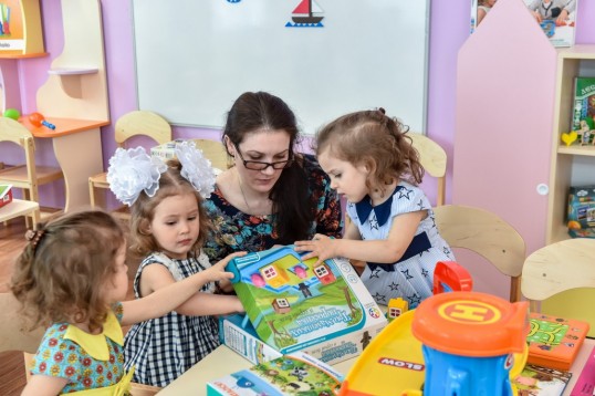 Дежурные группы в детских садах Прикамья смогут принять ребят из многодетных семей