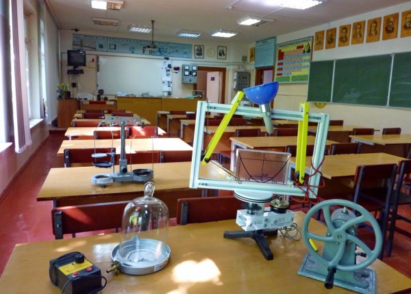 Почти в 100 школах и детских садах Прикамья появится новое современное оборудование